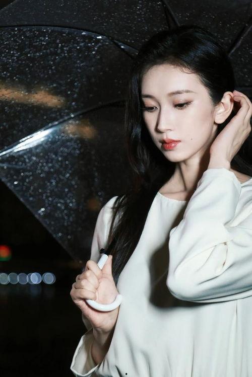 伊人国产视频,倾情演绎东方韵味，展现独特魅力  第2张